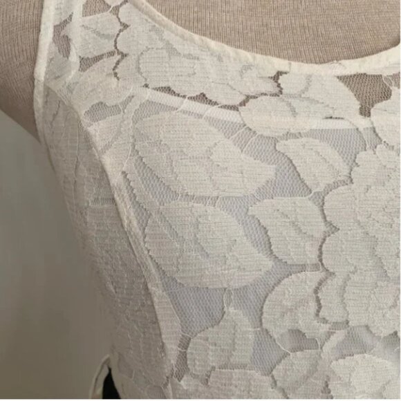 Monteau Lace Dress Ivory with black ribbon belt Size Small - Picture 6 of 9